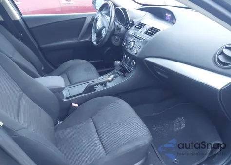 2013 Mazda Mazda3 I Touring z USA, uszkodzony, nr VIN JM1BL1VP7D1739443